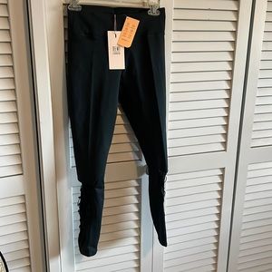 Fabletics “Demi Lovato” Salar Statement PowerHold 7/8” (Never Worn!)